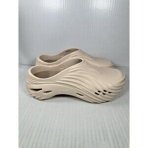 Size 10 Crocs Echo Wave Almond Tint 210521-0LL Men Sandals Slipper Comfort NEW